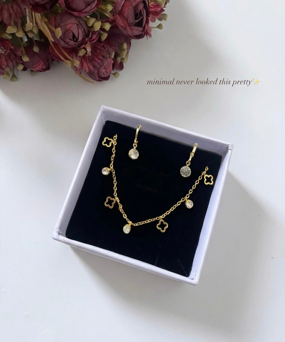 Golden Clover Charm Combo ✨
