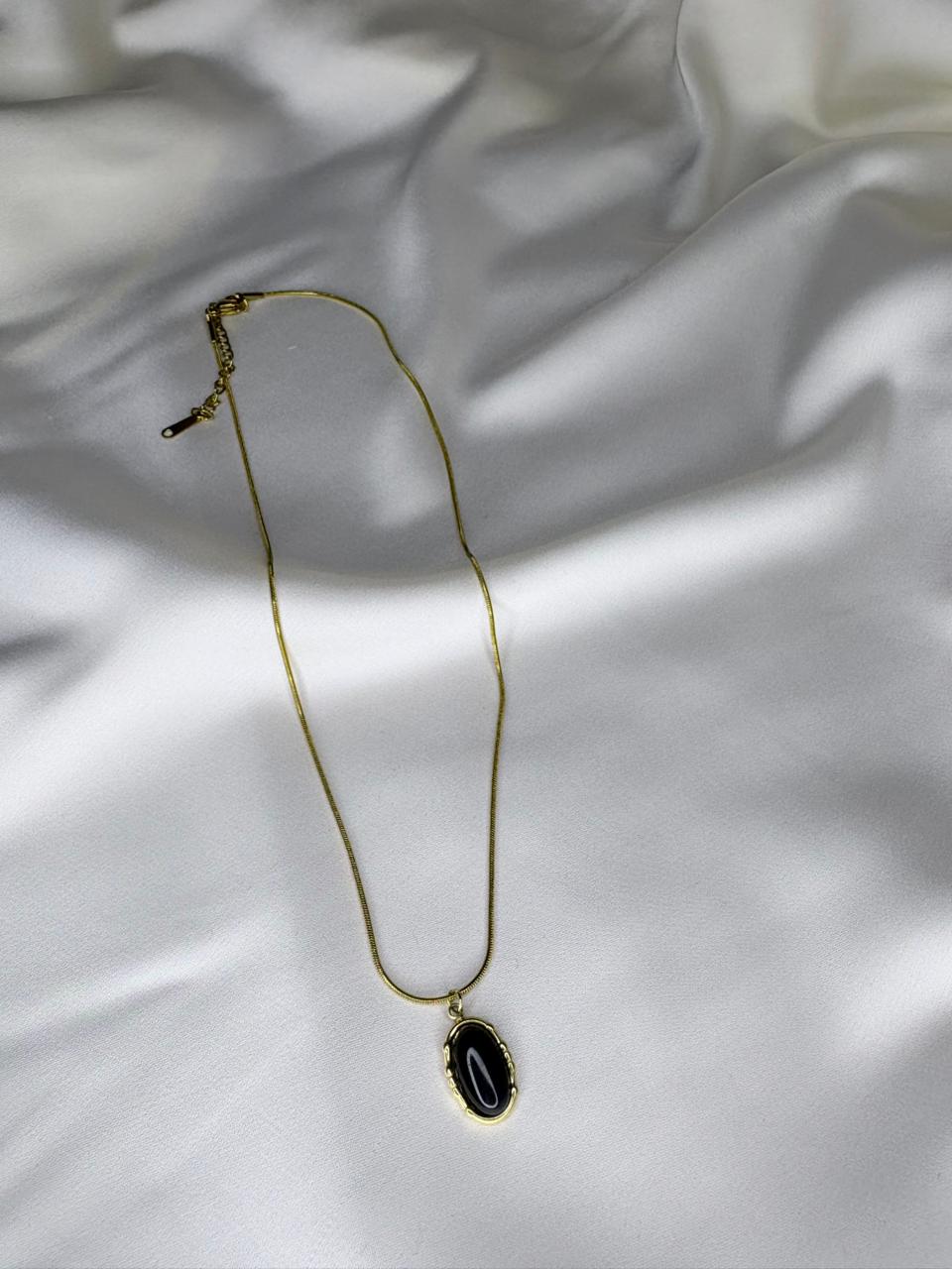 Oval Black Stone Pendant Necklace